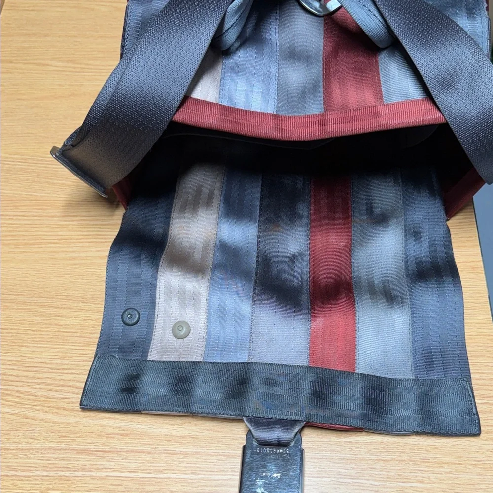 GM Model HO2-15 Seatbelt Bag (U.S.E.D.)